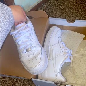 Nike coke whites size 7Y